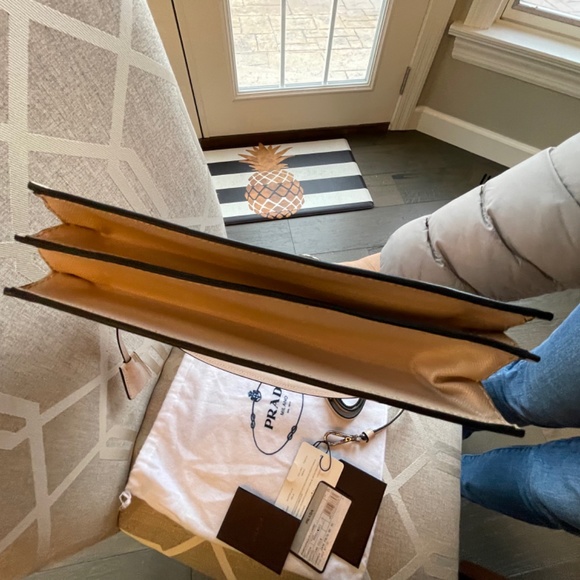 NWT Prada Multi Way Crossbody and Clutch and Satchel - Picture 10 of 11